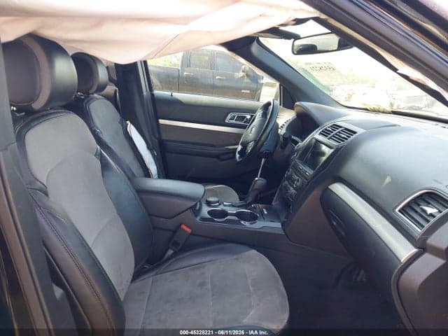 2017 FORD EXPLORER XLT 5