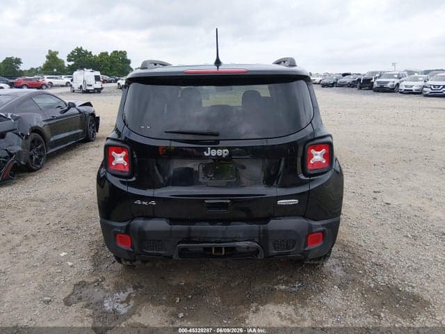 2019 JEEP RENEGADE LATITUDE 4X4 17