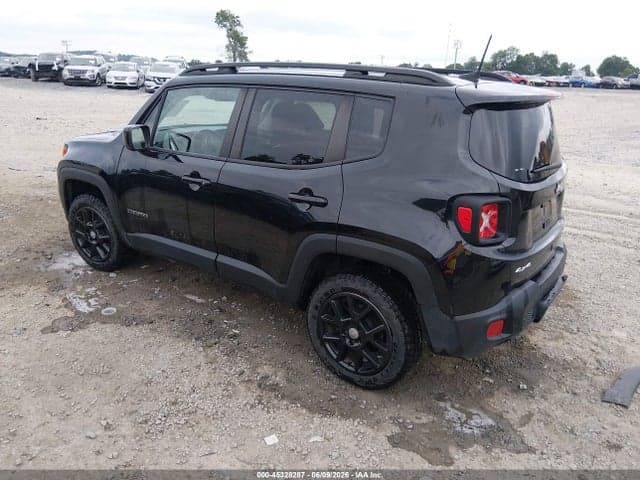 2019 JEEP RENEGADE LATITUDE 4X4 3