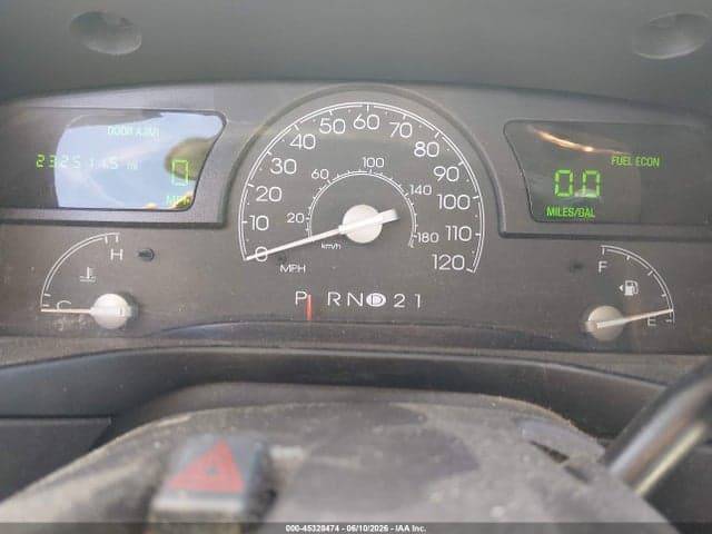 2003 LINCOLN TOWN CAR 7