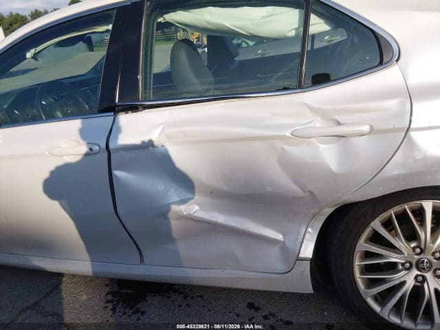 2018 TOYOTA CAMRY XLE V6 6