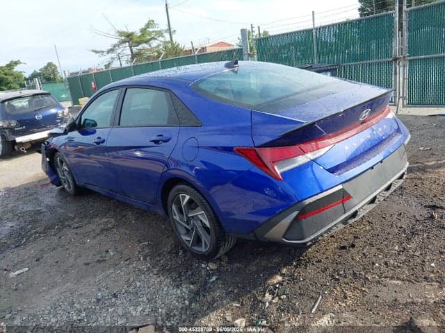 2025 HYUNDAI ELANTRA SEL SPORT 3