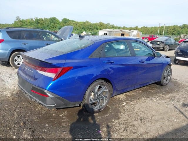 2025 HYUNDAI ELANTRA SEL SPORT 4