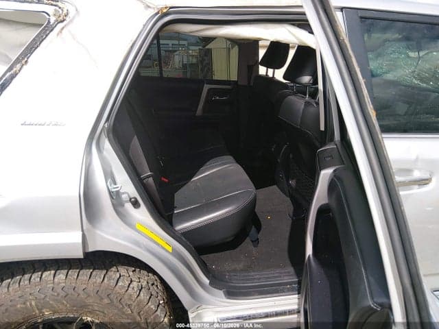 2017 TOYOTA 4RUNNER LIMITED 8