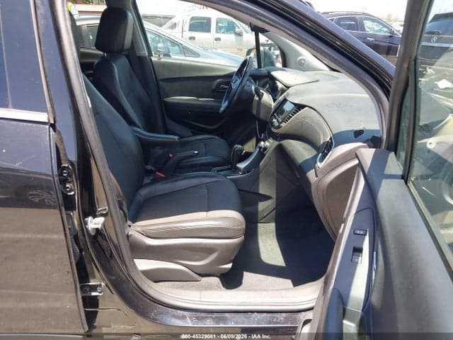 2019 CHEVROLET TRAX LT 5