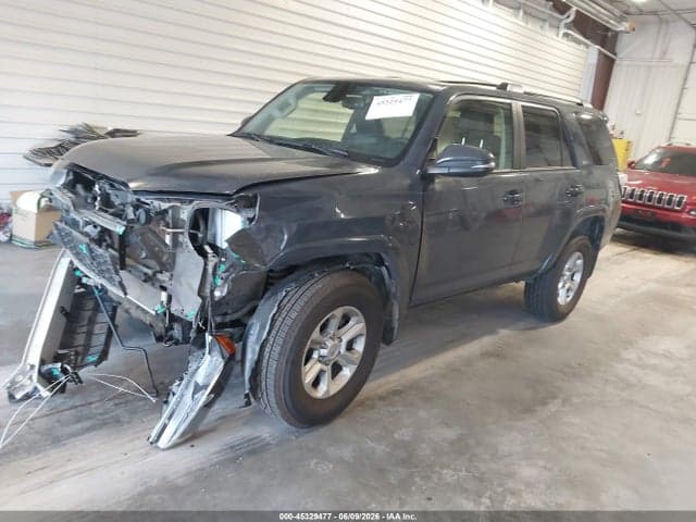 2024 TOYOTA 4RUNNER SR5 PREMIUM 2