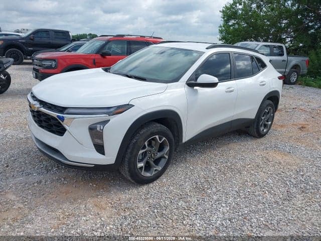 2025 CHEVROLET TRAX FWD LT 3
