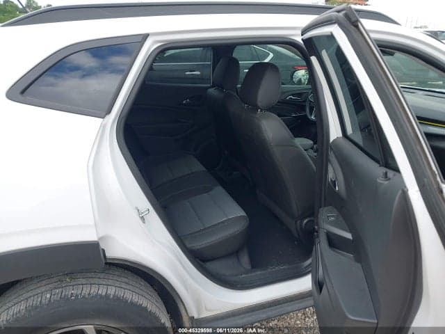 2025 CHEVROLET TRAX FWD LT 9