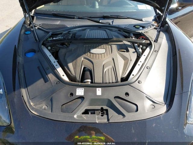 2017 PORSCHE PANAMERA 4 10