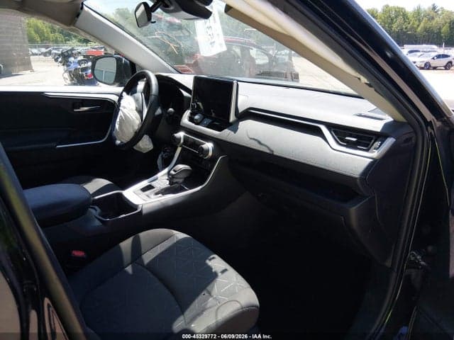 2023 TOYOTA RAV4 XLE 6