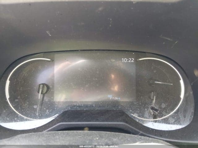 2023 TOYOTA RAV4 XLE 8