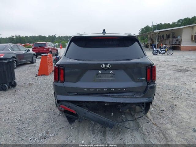 2021 KIA SORENTO S 16