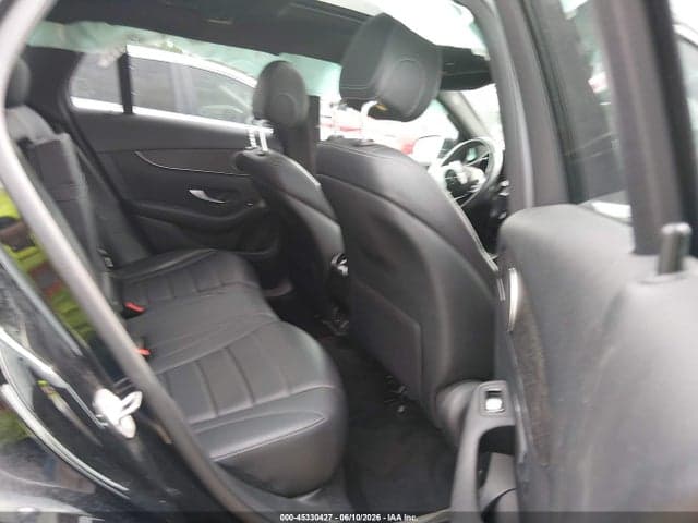2020 MERCEDES-BENZ GLC 300 4MATIC 8