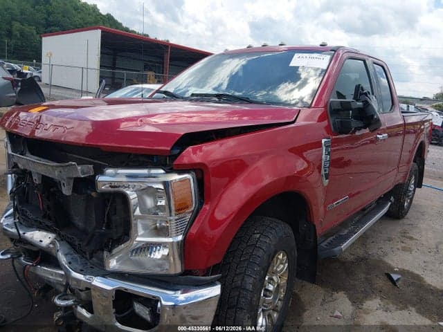 2020 FORD F-350 LARIAT 2