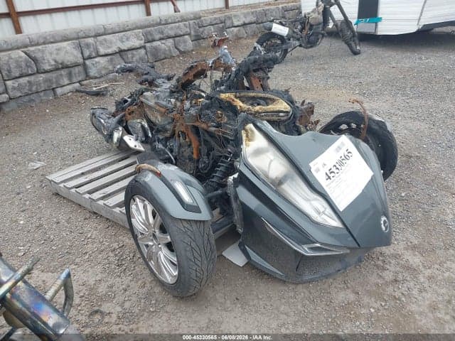 2017 CAN-AM SPYDER ROADSTER RT/RT-S/LTD/SP SERIES - 1