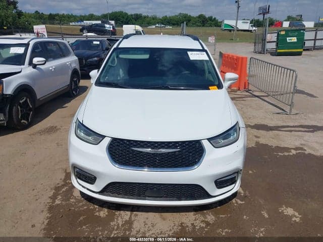 2022 CHRYSLER PACIFICA TOURING L 12