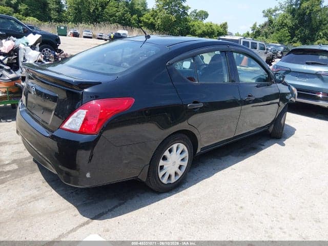 2019 NISSAN VERSA 1.6 S+ 4