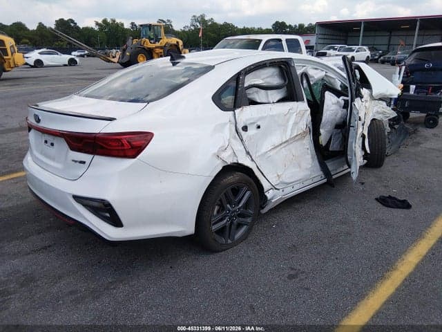 2021 KIA FORTE GT-LINE 4