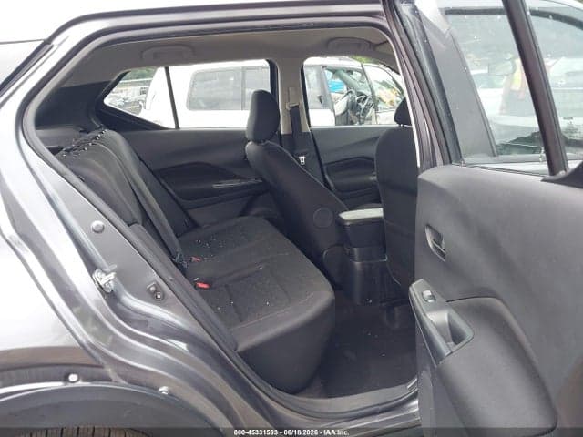 2021 NISSAN KICKS S XTRONIC CVT 8