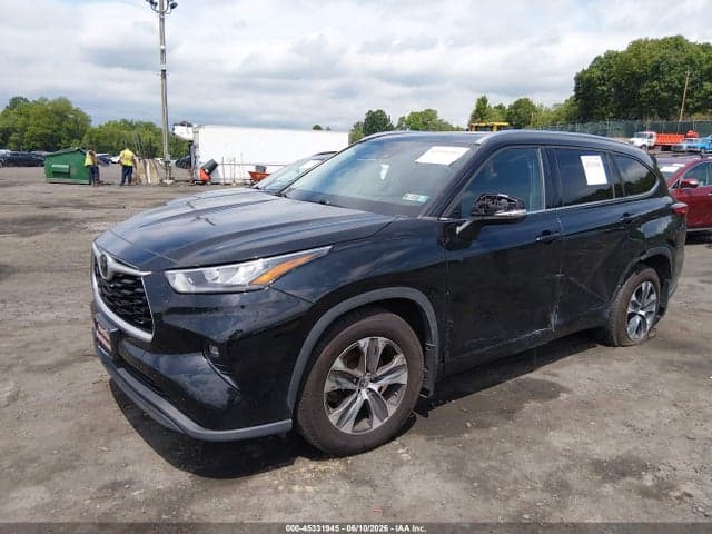 2020 TOYOTA HIGHLANDER XLE 2
