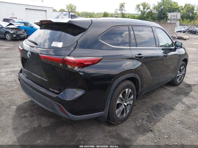 2020 TOYOTA HIGHLANDER XLE 4