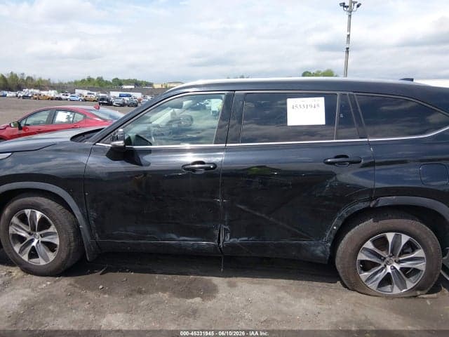 2020 TOYOTA HIGHLANDER XLE 6