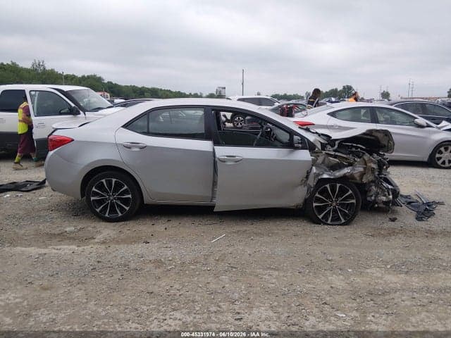 2017 TOYOTA COROLLA SE 13