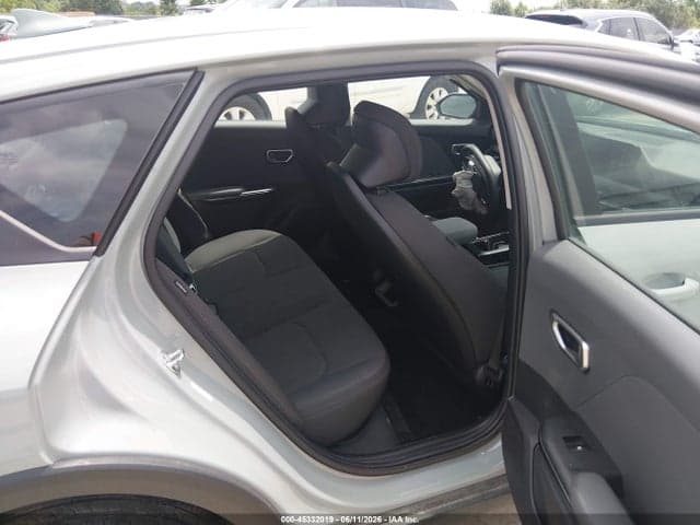 2025 KIA K4 LXS 8