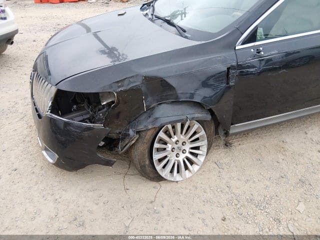 2010 LINCOLN MKT 6