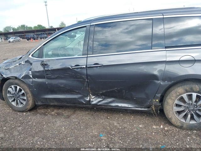 2021 CHRYSLER PACIFICA TOURING L 15