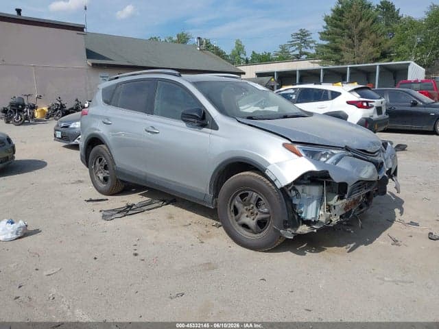 2018 TOYOTA RAV4 LE 1