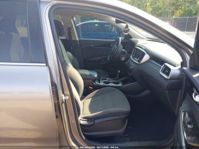 2017 KIA SORENTO 2.4L LX 5
