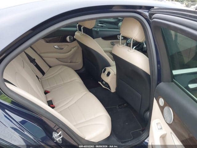 2020 MERCEDES-BENZ C 300 8