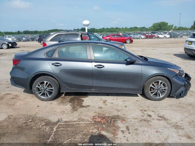 2024 KIA FORTE LXS 13