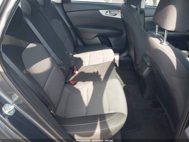 2024 KIA FORTE LXS 8