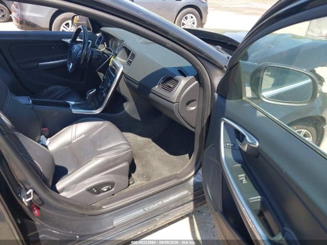 2015 VOLVO S60 T6 5