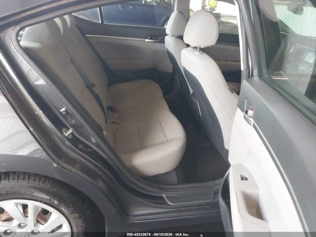 2020 HYUNDAI ELANTRA SE 8