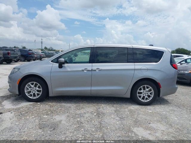 2021 CHRYSLER VOYAGER LX 14