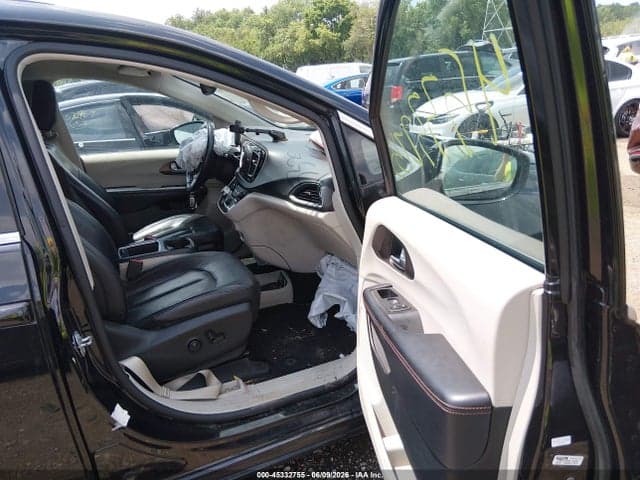 2017 CHRYSLER PACIFICA TOURING-L PLUS 5