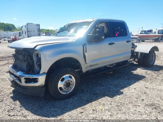2023 FORD F-350 XLT 2