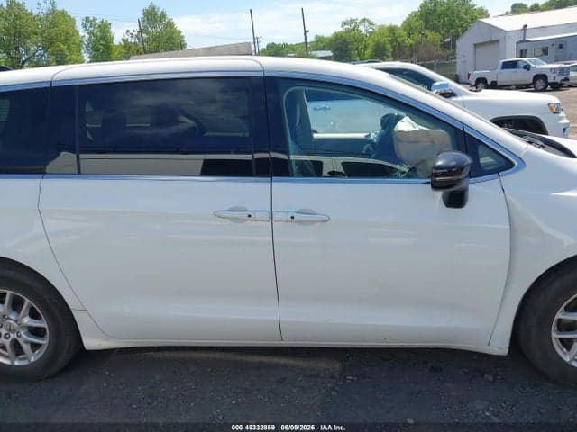 2024 CHRYSLER PACIFICA TOURING L 13