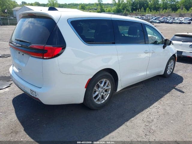 2024 CHRYSLER PACIFICA TOURING L 4