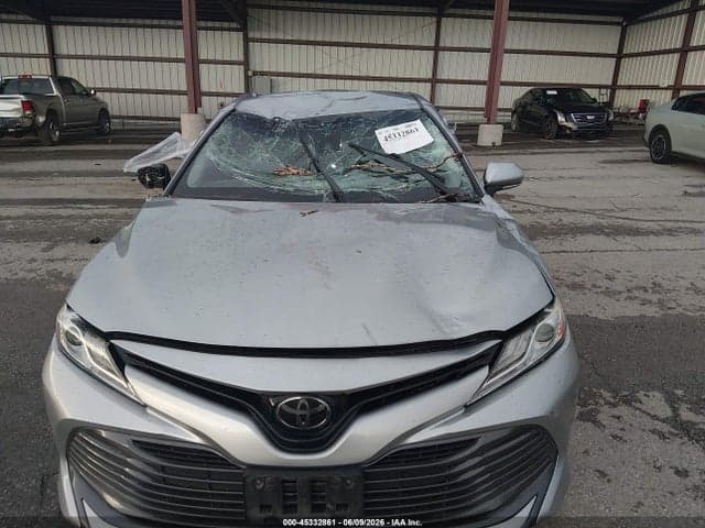 2019 TOYOTA CAMRY XLE 6