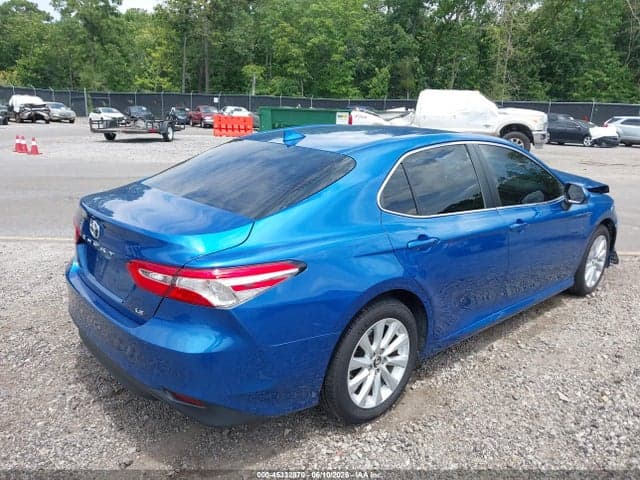 2019 TOYOTA CAMRY LE 4