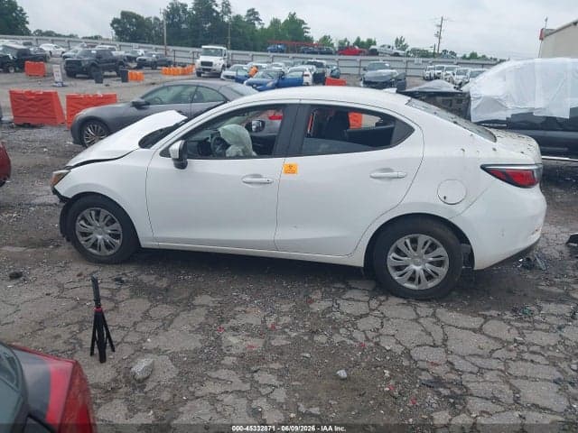 2019 TOYOTA YARIS L 15