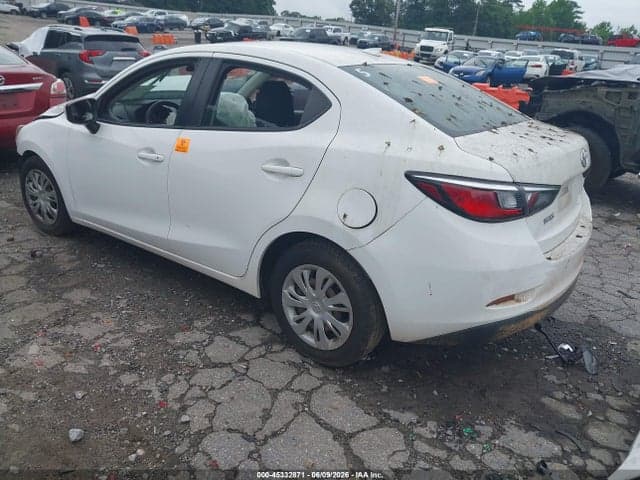 2019 TOYOTA YARIS L 3
