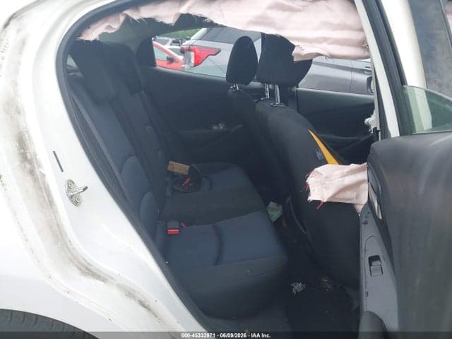 2019 TOYOTA YARIS L 8