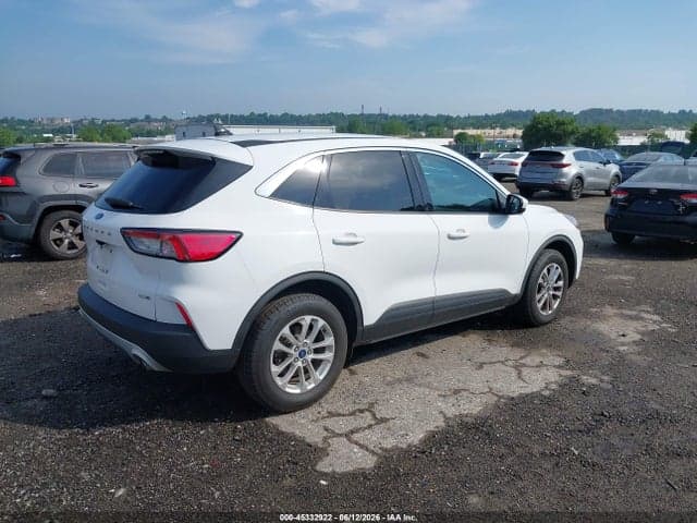2020 FORD ESCAPE SE 4