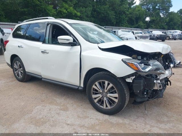 2018 NISSAN PATHFINDER SV 1