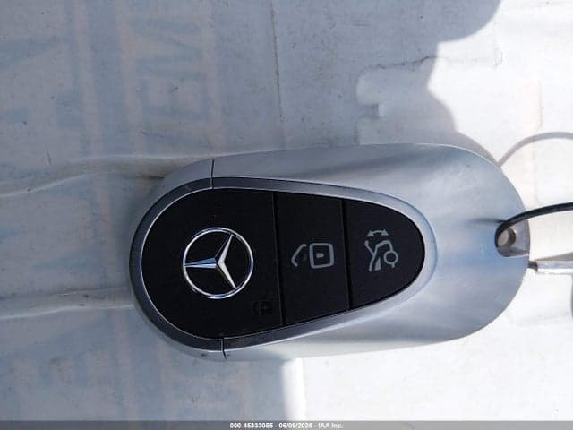 2025 MERCEDES-BENZ C 300 11